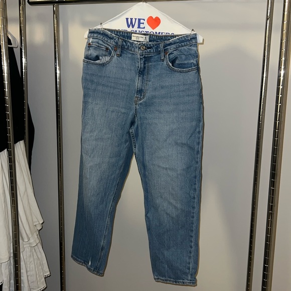 Abercrombie jeans size 8S The Mom high rise - Picture 2 of 2